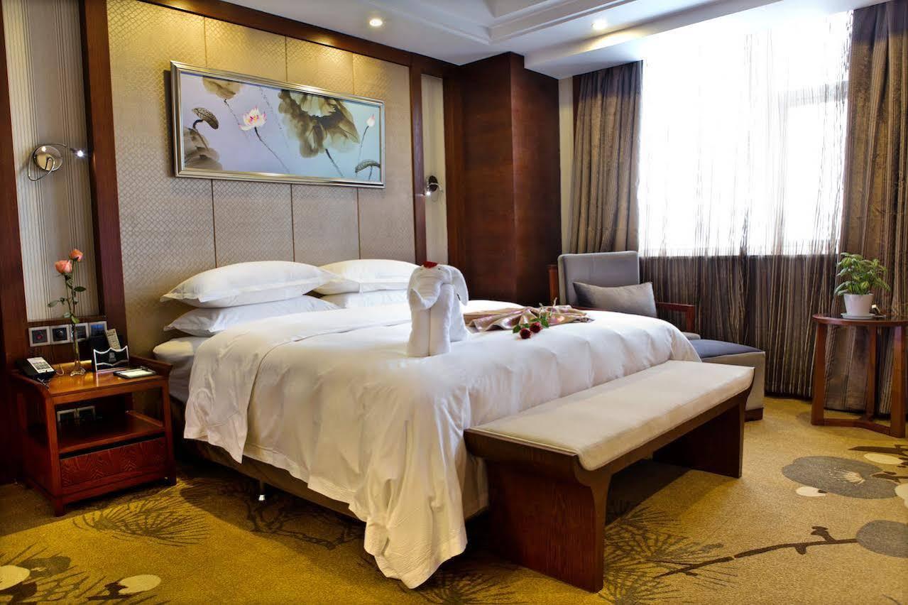 Joymoon Hotel Hoàng Sơn Ngoại thất bức ảnh