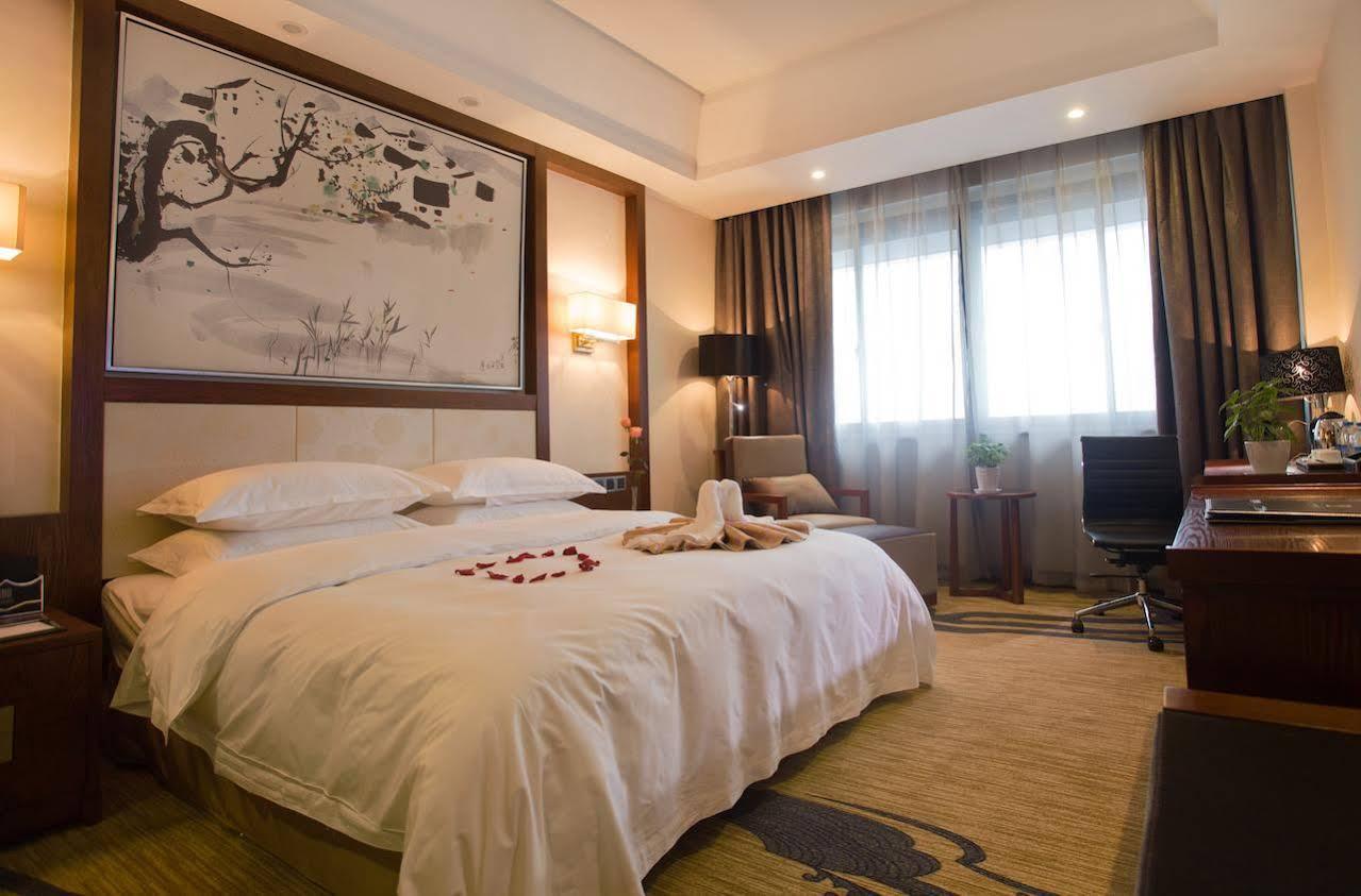Joymoon Hotel Hoàng Sơn Ngoại thất bức ảnh